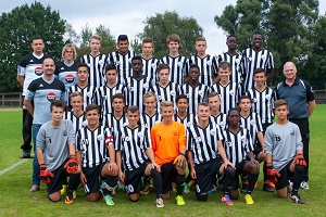 etsv-teamfoto-christan-dwenger-trainer-und-jugendkoordinator